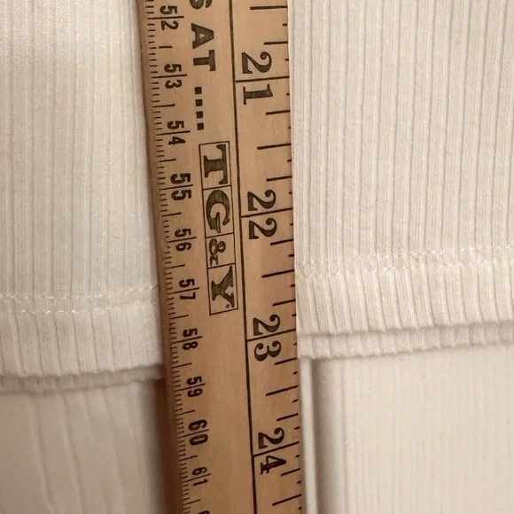 Evereve Eyelet Sleeve Shirt Ribbed Logan Tee Women’s Sz XL White Ruffle Lace EUC - Picture 8 of 8